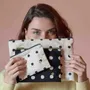 Clutches - Mio Pouch Écru 11 X 14 X 1 - LA CERISE SUR LE GATEAU