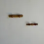 Objets de décoration - Petite patère à deux accroches en pin boutons ronds plats H8 - OFFICE OBJETS