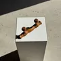 Objets de décoration - Petite patère à deux accroches en pin boutons ronds plats H8 - OFFICE OBJETS