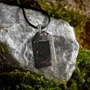 Bijoux - Pendentif en chêne noir et résine – rectangle – Ombres Éternelles - GLASS4CANDLES