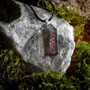 Bijoux - Pendentif en chêne noir et résine – rectangle – Ombres Éternelles - GLASS4CANDLES