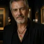 Bijoux - Pendentif en chêne noir et feuille dorée, 39x24x6 mm – Espace Matière - GLASS4CANDLES