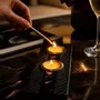 Bougeoirs et photophores  - Bougeoir en chêne noir et métal doré – pour 2 bougies chauffe-plat - GLASS4CANDLES