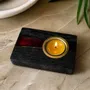 Bougeoirs et photophores  - Bougeoir en chêne noir et métal doré, 30x120x80 mm – large bande rouge - GLASS4CANDLES