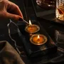 Bougeoirs et photophores  - Bougeoir en chêne noir et métal doré – bande dorée latérale - GLASS4CANDLES