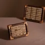 Objets de décoration - Présentoirs modulaires en placage de noyer et cadre cuivré - WHISPERING WOODS