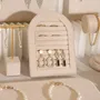 Objets de décoration - Ensemble de présentoirs à bijoux Pavilion en suédine végane claire - WHISPERING WOODS