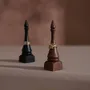 Objets de décoration - Porte-bagues en bois de style fou d'échecs, noyer ou hêtre - WHISPERING WOODS