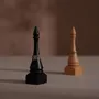 Objets de décoration - Porte-bagues en bois de style fou d'échecs, noyer ou hêtre - WHISPERING WOODS