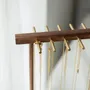 Objets de décoration - Présentoir pour colliers et bracelets en noyer massif et laiton - WHISPERING WOODS
