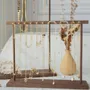 Objets de décoration - Présentoir pour colliers et bracelets en noyer massif et laiton - WHISPERING WOODS