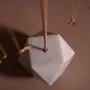 Objets de décoration - Présentoir à bijoux à barre en T en marbre et laiton - WHISPERING WOODS