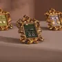 Objets de décoration - Cadre de présentation baroque doré pour bijoux - WHISPERING WOODS