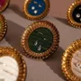 Objets de décoration - Cadre porte-bagues et boucles d'oreilles de style néoclassique - WHISPERING WOODS