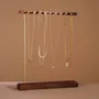 Objets de décoration - Présentoir à bijoux en noyer noir à barres en laiton - WHISPERING WOODS
