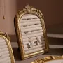 Objets de décoration - Cadre de présentation rococo doré en arche, trois positions - WHISPERING WOODS