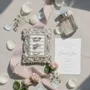 Objets de décoration - Cadre de présentation Rococo en résine argentée pour bagues - WHISPERING WOODS