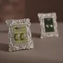 Objets de décoration - Cadre de présentation Rococo en résine argentée pour bagues - WHISPERING WOODS