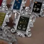 Objets de décoration - Cadre de présentation rococo argenté à volutes pour bagues et boucles - WHISPERING WOODS