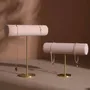 Objets de décoration - Présentoir à barre en T en laiton massif et suédine végane - WHISPERING WOODS