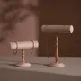 Objets de décoration - Présentoir à barre en T en hêtre et suédine végane - WHISPERING WOODS