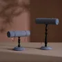 Objets de décoration - Présentoir à barre en T en hêtre et suédine végane - WHISPERING WOODS