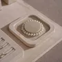 Objets de décoration - Ensemble de présentoirs à bijoux Vignette avec buste sur pied en hêtre - WHISPERING WOODS