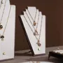 Objets de décoration - Ensemble de présentoirs à bijoux en placage de noyer et cuir végan - WHISPERING WOODS