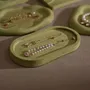 Bijoux - Ensemble de présentoirs en suédine végane vert olive et plâtre - WHISPERING WOODS