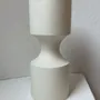 Pièces uniques - Vase sculptural et géométrique en porcelaine blanche - Oneiros E1 - CALLIGRAMME