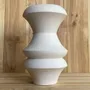 Pièces uniques - Vase sculptural et géométrique en porcelaine blanche - Palindrome C3L - CALLIGRAMME