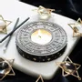 Bougeoirs et photophores  - Porte-bougie chauffe-plat en forme de roue astrologique - SOMETHING DIFFERENT WHOLESALE EUROPE BV