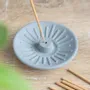 Senteurs - Plaque à encens en terre cuite Grey Energy - SOMETHING DIFFERENT WHOLESALE EUROPE BV