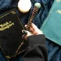 Decorative objects - Abundance Green Aventurine Crystal Wand with Pouch - SOMETHING DIFFERENT WHOLESALE EUROPE BV
