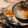 Assiettes au quotidien - GAUDINA - Grande Assiette Ronde en Grès – Dune - MASAME