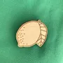 Broche en bois - Citron - LES PETITES HIRONDELLES