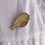 Pin's en bois - Oiseau - LES PETITES HIRONDELLES