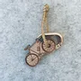 Cadeaux - porte-cles-en-bois-velo-sportif - LES PETITES HIRONDELLES