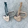 Cadeaux - Porte-clés en bois - Cœur Maman - LES PETITES HIRONDELLES