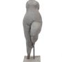 Sculptures, statuettes et miniatures - Sculpture de femme volumineuse  - VAN DER OEST STYLE