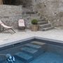 Outdoor pools - L-shaped swimmingpool surround - ROUVIERE COLLECTION