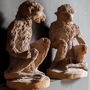 Sculptures, statuettes et miniatures - SINGES EN TERRE CUITE COTE DROIT & GAUCHE - ELUSIO