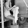 Photos d'art - Bardot Cleans Up - GALERIE PRINTS