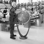 Design objects - DUO ALBA crystal glass globe - COLUMBUS VERLAG GMBH & CO. KG