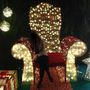Guirlandes et boules de Noël - fauteuil pour le père noël - DEKORANIA