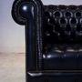 Canapés - Fauteuil Chesterfield Diamond à Boutons et Dos Bordeaux - THOMAS & GEORGE ARTISAN FURNITURE