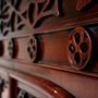 Etagères - Armoire en porcelaine gothique à 6 portes - THOMAS & GEORGE ARTISAN FURNITURE