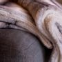 Throw blankets - PLAID EFFET PEAU DE BÊTE GRIS - PLAIDS COCOONING