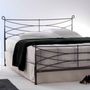 Objets design - Lit en fer à la main de style minimaliste - Modèle Toxo - VOLCANO - HANDMADE IRON BEDS