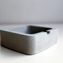 Decorative objects - Grey concrete ashtray - CHAPITRE MAISON